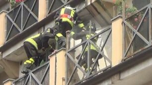 Solaro, picchia  la madre tra le mura domestiche - foto Marturano