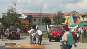 Successo di bambini alla festa dei vigili del fuoco di Seregno