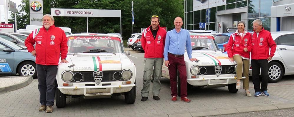 Pechio-Parigi 2016: alla filiale dell'Alfa Romeo in Polonia i due equipaggi della scuderia del Portello - foto Portello