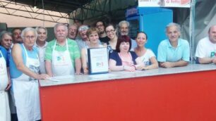 I volontari alla festa del Pd a Lentate sul Seveso - foto Marzorati