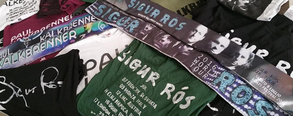 Monza , tra i sequestri della Guardia di finanza all’i-Days Festival magliette esciarpe degli islandesi Sigur Rós e di Paul Kalkbrenner