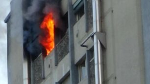 Paderno Dugnano, le fiamme in via Bolivia