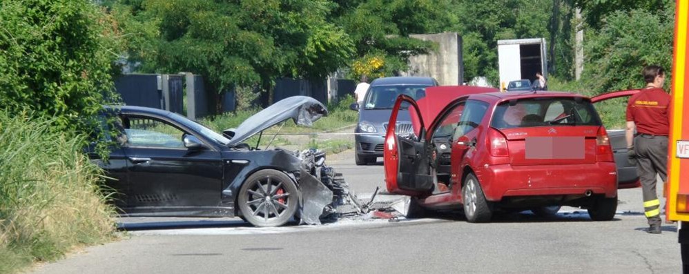 Carate Brianza, incidente stradale in via Tagliamento - foto Edoardo Terraneo