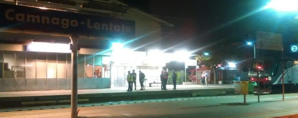 La stazione di Camnago di Lentate venerdì sera