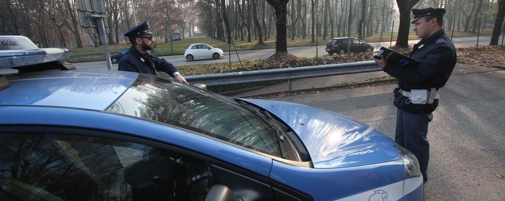 Un controllo della Polizia a Monza
