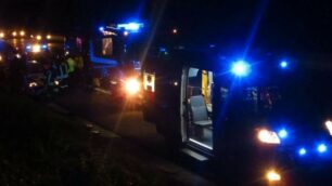 I soccorsi al guidatore della Lancia Y