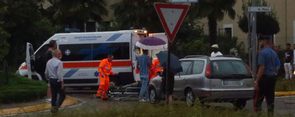 Giussano, i soccorsi al ciclista investito - foto Edoardo Terraneo