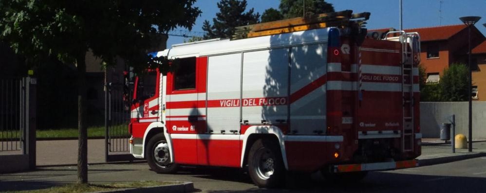 Giussano,  vigili del fuoco all'oratorio giovedì  25 agosto - foto Edoardo Terraneo