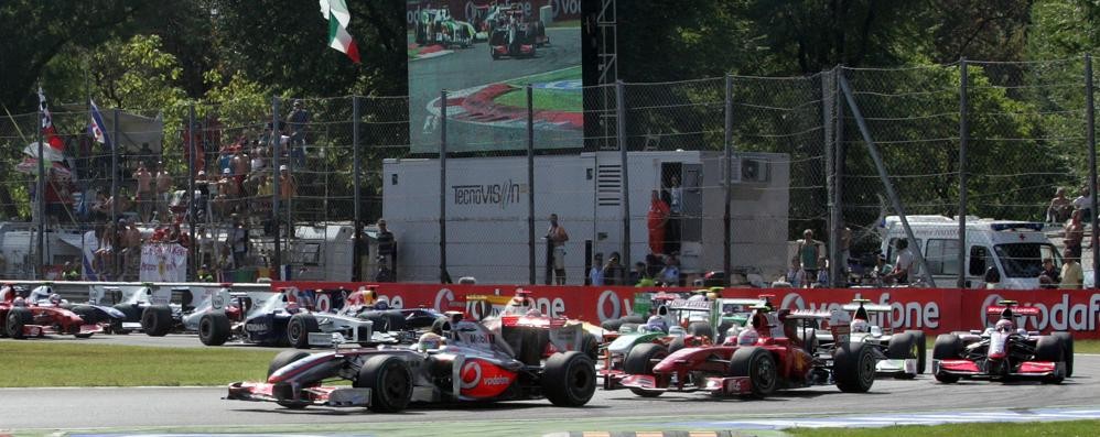 autodromo_gran_premio_d'italia_formula_1-2 MONZA AUTODROMO PARTENZA GRAN PREMIO D ITALIA FORMULA 1 2009