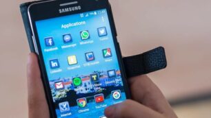 A Lissone la sosta si paga con il telefonino