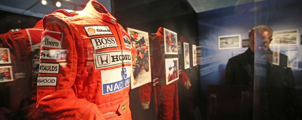 Monza, la mostra fotografica su Ayrton Senna con immagini di Ercole Colombo e testi di Giorgio Terruzzi