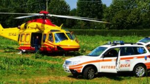 L’elisoccorso atterrato a Lentate sul Seveso nel giorno di Ferragosto - foto Edoardo Terraneo