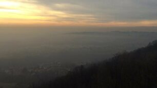 Emergenza smog: la Brianza fotografata da Montevecchia nel febbraio 2016