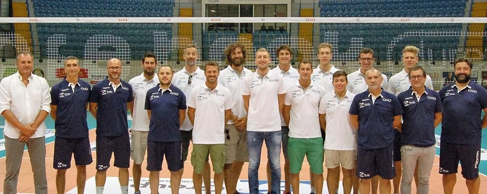 Monza, foto di gruppo per il Gi Group Team al rientro dalle vacanze