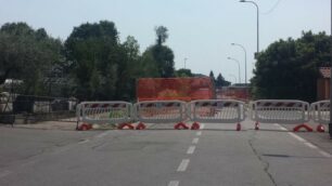La via Dante a Bernareggio ancora chiusa