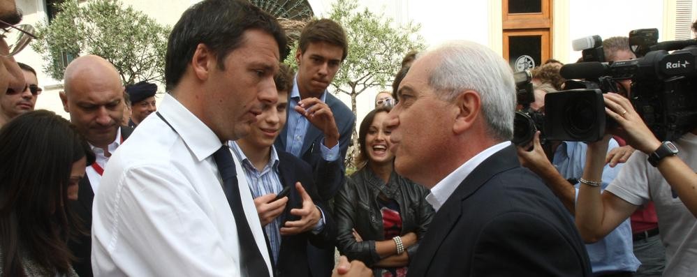 Matteo Renzi a Monza nel 2014, con il sindaco Roberto Scanagatti