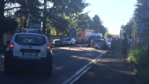 Verano Brianza, incidente tra auto e moto in via Sauro con elisoccorso - foto Terraneo