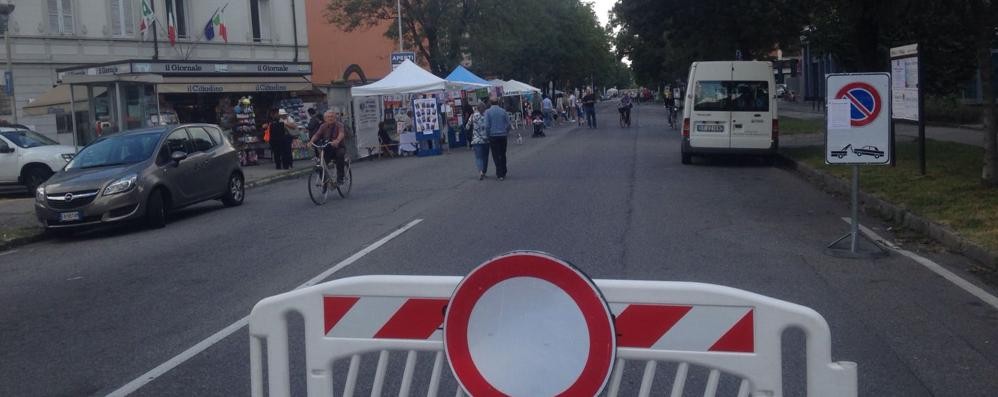 Monza, la festa a metà del quartiere Triante