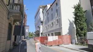 Monza, il cantiere in via Volta