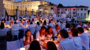Monza, la cena in bianco in Villa Reale