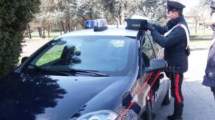 I carabinieri di Seregno durante un controllo
