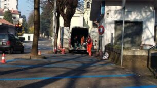 Strisce blu a Carate Brianza: spariranno presto
