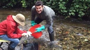 I cercatori d’oro nel torrente Seveso