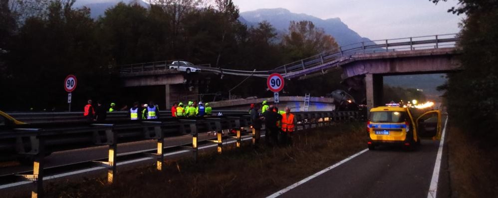 Il ponte crollato sulla Valassina - foto Edoardo Terraneo