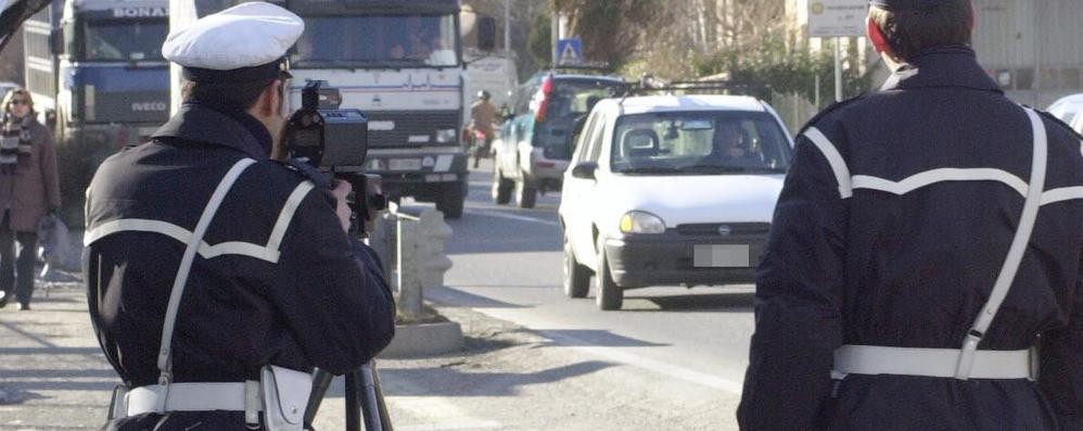 Vigili con l’autovelox