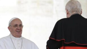 Papa Francesco con l’arcivescovo di Milano, cardinale Angelo Scola