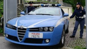 Una volante della polizia di stato