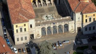 Un veduta area del Tribunale di Monza e piazza Garibaldi