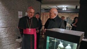 Padre Georg Ganswein in visita al Museo del duomo di Monza