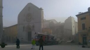 Terremoto, la cattedrale di Norcia crollata la mattina di domenica 30 ottobre