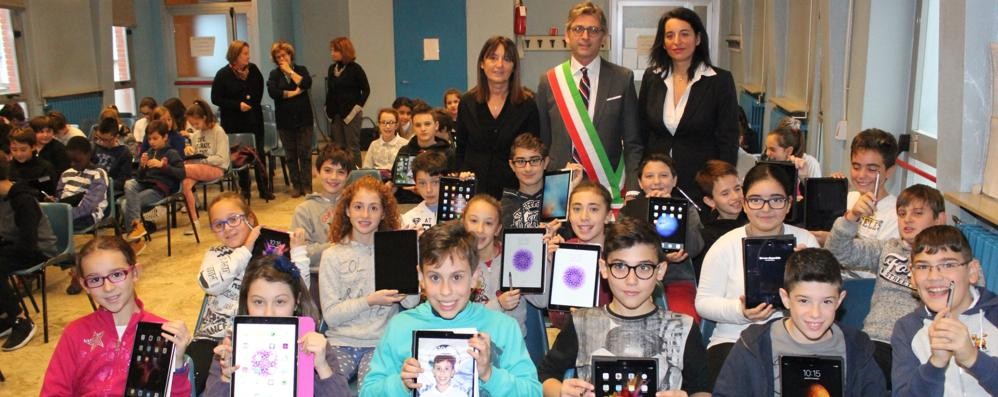La consegna dei tablet alla Mercalli