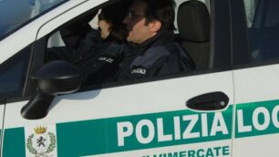 Gli agenti della polizia locale di Vimercate