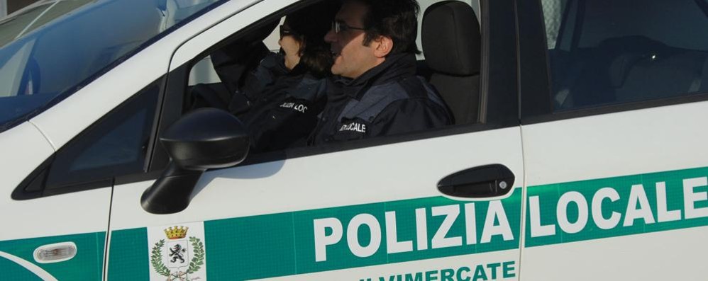 Gli agenti della polizia locale di Vimercate