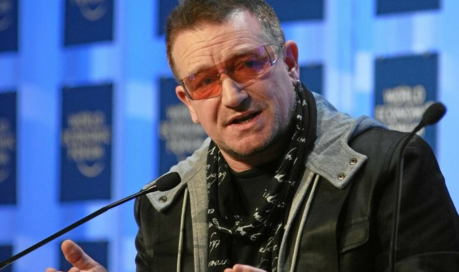 Bono degli U2 è la donna dell’anno della rivista  Glamour