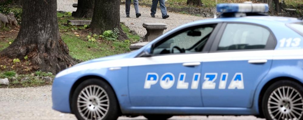 Cocaina su un piatto e i nomi dei clienti in un’agenda: spacciatore arrestato a Lissone