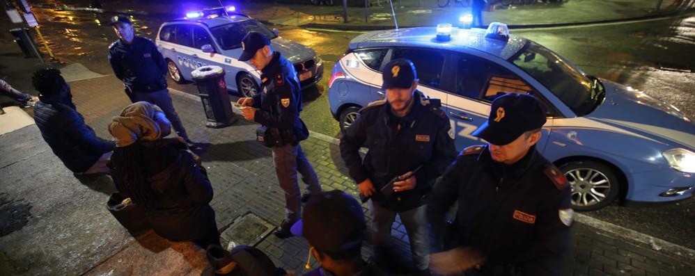 Monza Stazione Fs Controlli polizia di stato