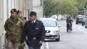Monza Pattuglie congiunte esercito forze dell ordine - foto di repertorio