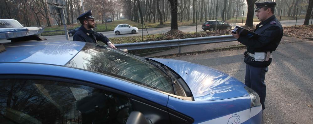 Una volante della polizia di Monza