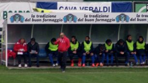 Calcio, serie D: Antonio Criniti davanti alla panchina del Seregno