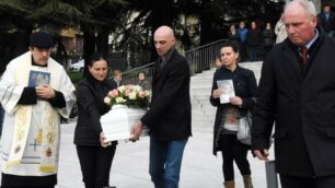 I funerali della bambina di quattro mesi a Robbiano di Giussano