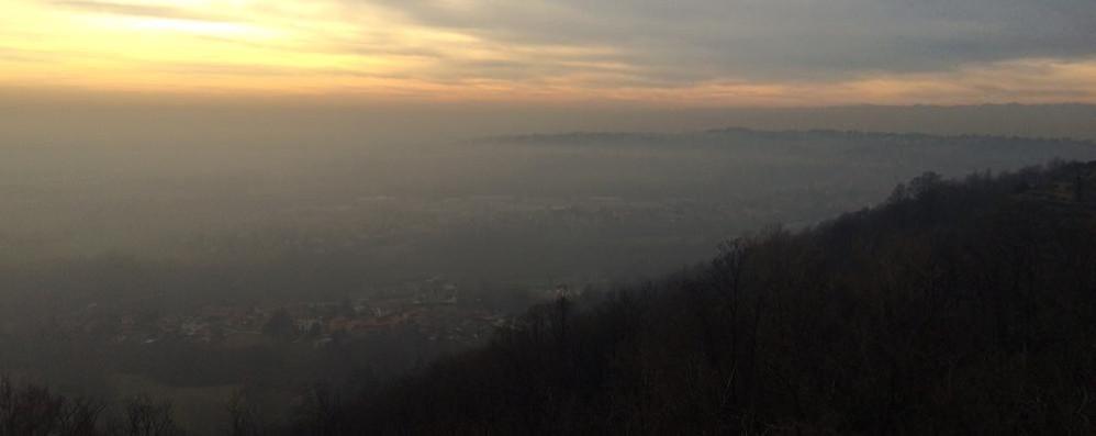 Allarme smog: la Brianza vista da Montevecchia