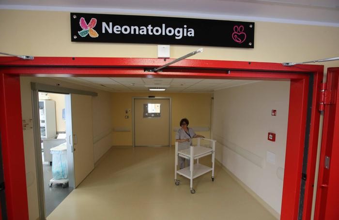 Monza Ospedale san Gerardo Fondazione Ospedale della mamma e del bambino Apertura del nuovo reparto di neonatologia all avanguardia in europa per spazi e controlli a distanza delle strutture a disposizione dei nuclei familiari