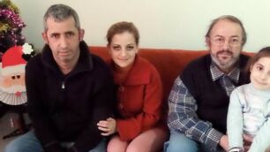 Lavdimir Skura, la moglie Elona,  il presidente dell’Aido Lentate, Angelo Giordano e la figlia Gloria Skura