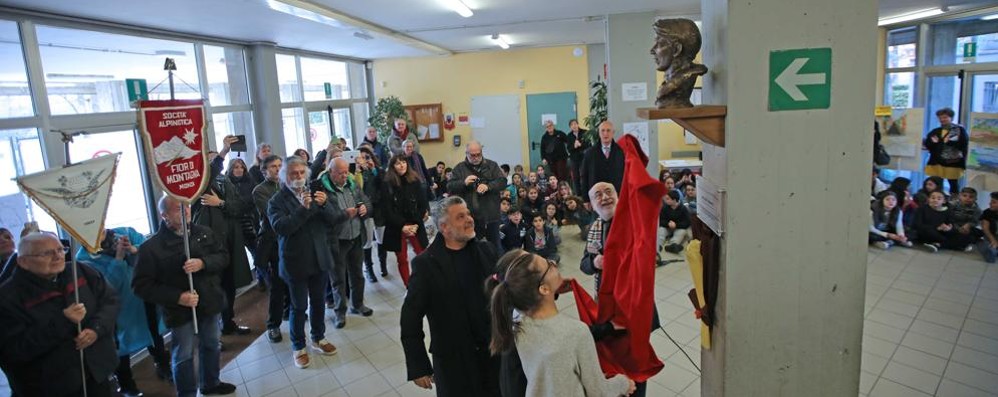 Monza scuola media via Poliziano: intitolazione della scuola a Walter Bonatti