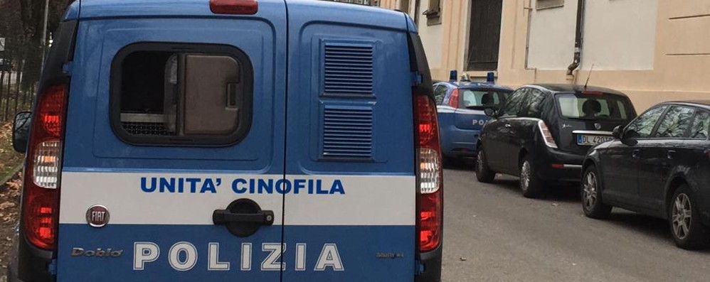 Polizia unità cinofile ai boschetti Monza