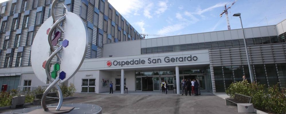 L’ingresso dell’ospedale San Gerardo di Monza